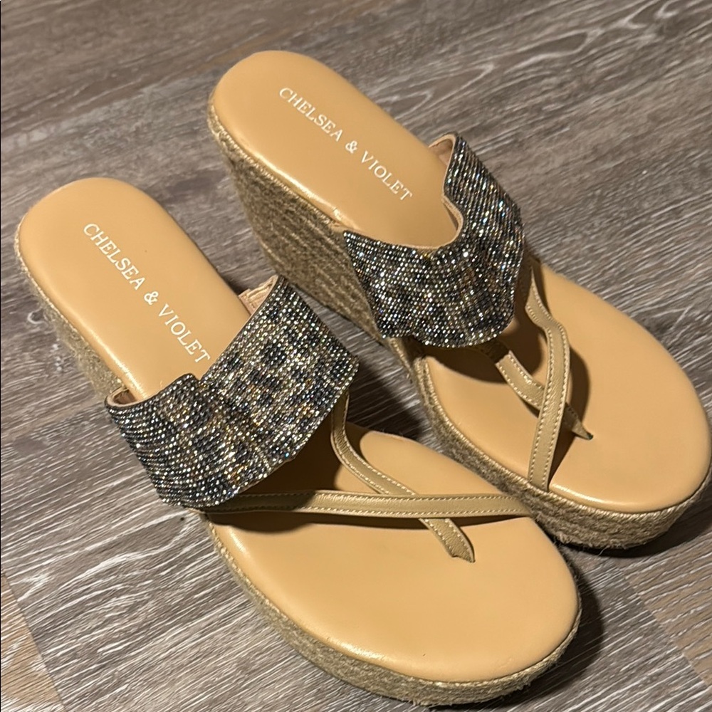Chelsea & Violet Women's Tan Wedge Sandals